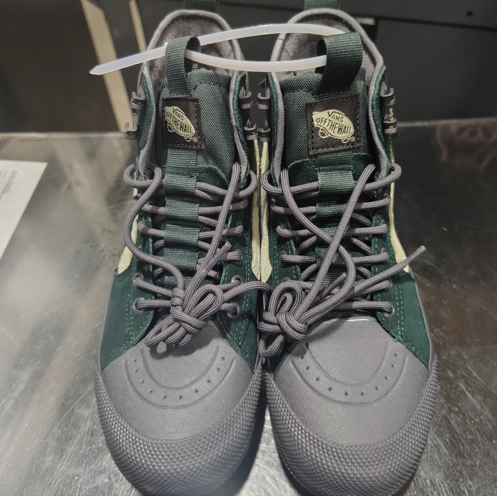 Vans Men's MTE SK8-HI Gore-Tex Waterproof Scarab/Grape Leaf Size 6.5